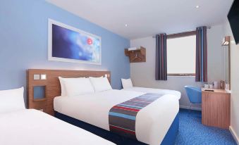 Travelodge Cardiff Central Queen Street
