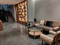 Qitong Business Hotel