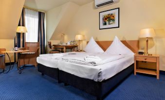 Tryp by Wyndham Luebeck Aquamarin