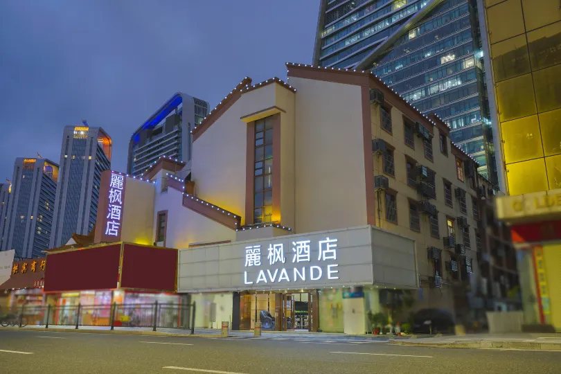 Lavande Hotel (Zhuhai Gongbei Port Plaza Light Rail Terminal Store)