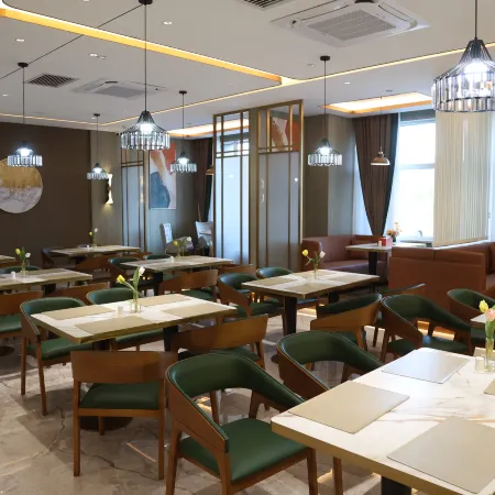 Yinjing Hotel (Alxa Hi-Tech Zone Branch)