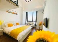 Yijia Apartment (Yucheng Huayi Square Branch)