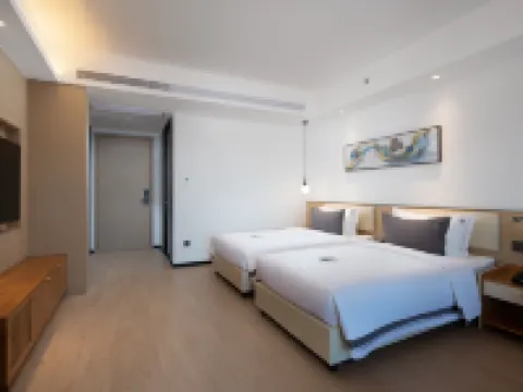 Ramada Encore By Wyndham Jiusuo Down Town Hotel a Ledong