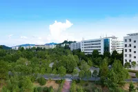 Ronggang International Hotel - Scenic