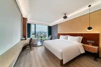 Urba Hotel (Lishui College Central Hospital)