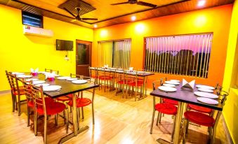 Corbett Life Resort - Housity