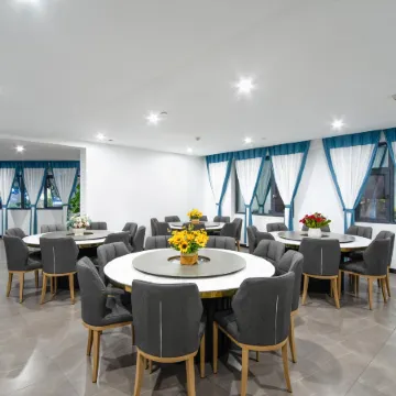 Fengqing Silipu Hotel