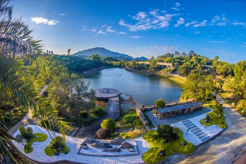 Puruo Shanju Hotel