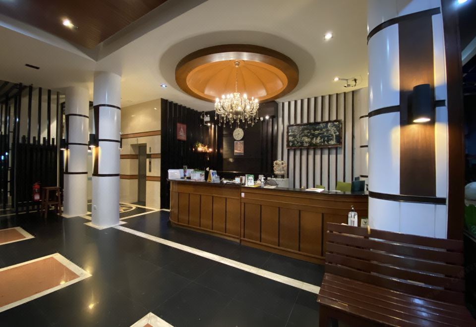 4. 77 파통 호텔..