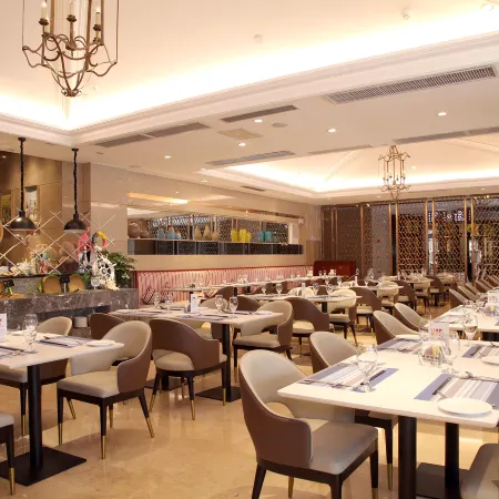 Great International Hotel