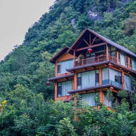 Longhua Secret Realm Hillside Hot Spring Hotel