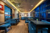 Fangyuan Collection Hotel (Nanyang 13 Middle School Qiyi Road)