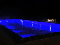 Huahai Wild luxury Tent Hotel - ที่มีสระว่ายน้ำ