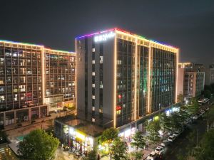 Xinyue Hotel Apartment (Guangzhou Tianhe Smart City Subway Station)