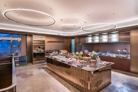 Crystal Orange Hotel Yingtan Tianhong Shopping Center Отели рядом с достопримечательностью «Maple Mountain Botanical Garden»