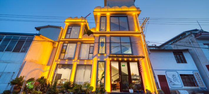 Anning Zhenxi Hot Spring Homestay Hotele w: Anning