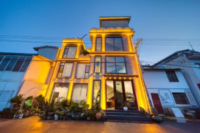 Anning Zhenxi Hot Spring Homestay Hotels near Caoxi Temple