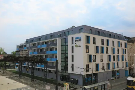 Spreepolis Boardinghouse Отели рядом с достопримечательностью «Мюггельзе»