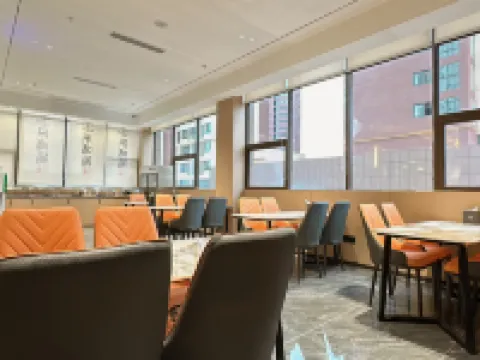 Caiheju·Chinese Hotel (Daying Yongyi Plaza) فنادق في داينغ