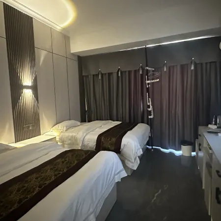 Pingxiang Guodong Hotel