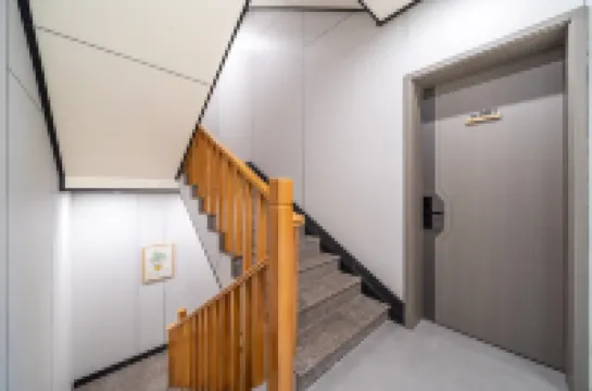 漫夏陽逸民宿（OMG心跳樂園店）