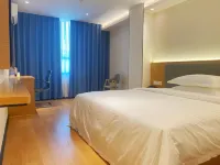 Huaji Hotel (Xinyi Douzhouli Cultural and Creative Street Branch)