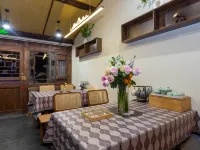 Pu she·Chinese style elegant courtyard vacation accommodation(Pingyao Scenic Area Store) Hotels in Pingyao County