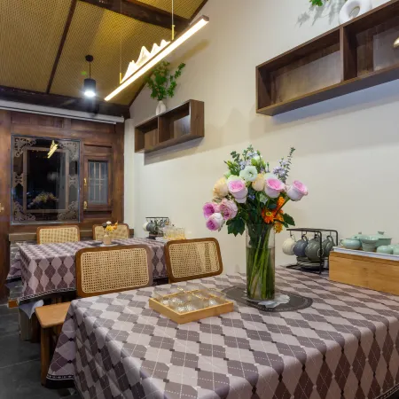 Pu she·Chinese style elegant courtyard vacation accommodation(Pingyao Scenic Area Store)