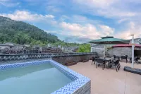 Yiquan Riverside Guesthouse (Fenghuang Ancient Town )