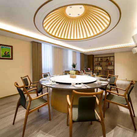Tonghua Art Hotel (Kaifeng Museum)