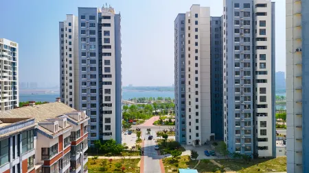 Rushan Xian Yunjv Homestay (Chaoxi Lake Wetland Park) Отели рядом с достопримечательностью «Mu'ai Square»