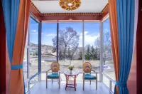 Ma Ti Temple Wolong Villa