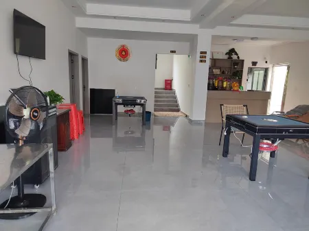 Bamianshan Ruyi Hotel Отели рядом с достопримечательностью «Bamian Mountain»