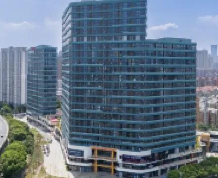 Homeinn Selected Hotel (Wuxi Railway Station Jinlun Star Space Commercial Plaza) โรงแรมในอู๋ซี