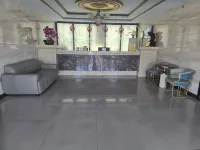 Lanting Hotel (Baiyin Chagan Station Chahar Square)