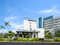 Xana Hotelle (Beihai Yintan Branch) - Rooftop Pools