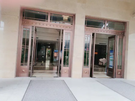 Luoshan Dalang Taosha Hotel