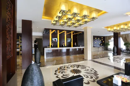 Yuanjing Holiday Hotel (Kaifeng Millennium City Park) Отели рядом с достопримечательностью «Huangsong Daguan Xingkong Keji Art Museum»