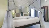 Maru Maru Hotel - balcony
