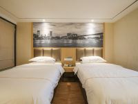 速8酒店(武汉盘龙城人和天地店) - 高级双床房