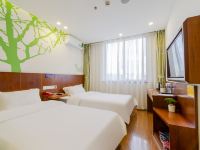 青皮树酒店(上海浦东机场华夏东路地铁站店) - 景观双床房