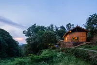 Shangu Huajian Qichigu Guesthouse Hotels in Luxi