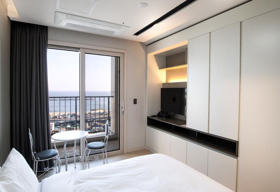 3. 썬라이즈 호텔 ..