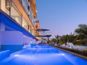 Shawanli Sunset Riverview Hotel (Xishuangbanna Jinghong Gaozhuang Starlight Night Market)