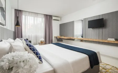 Altos Hotel