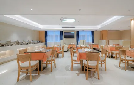 Vienna Hotel (Chashan High-speed Railway Station) Отели рядом с достопримечательностью «Fuyuan Youye»