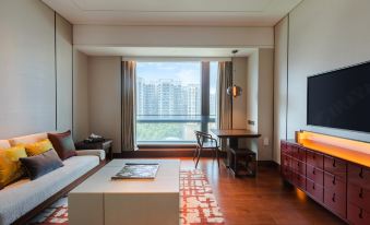 HUALUXE Beijing Xinan by IHG