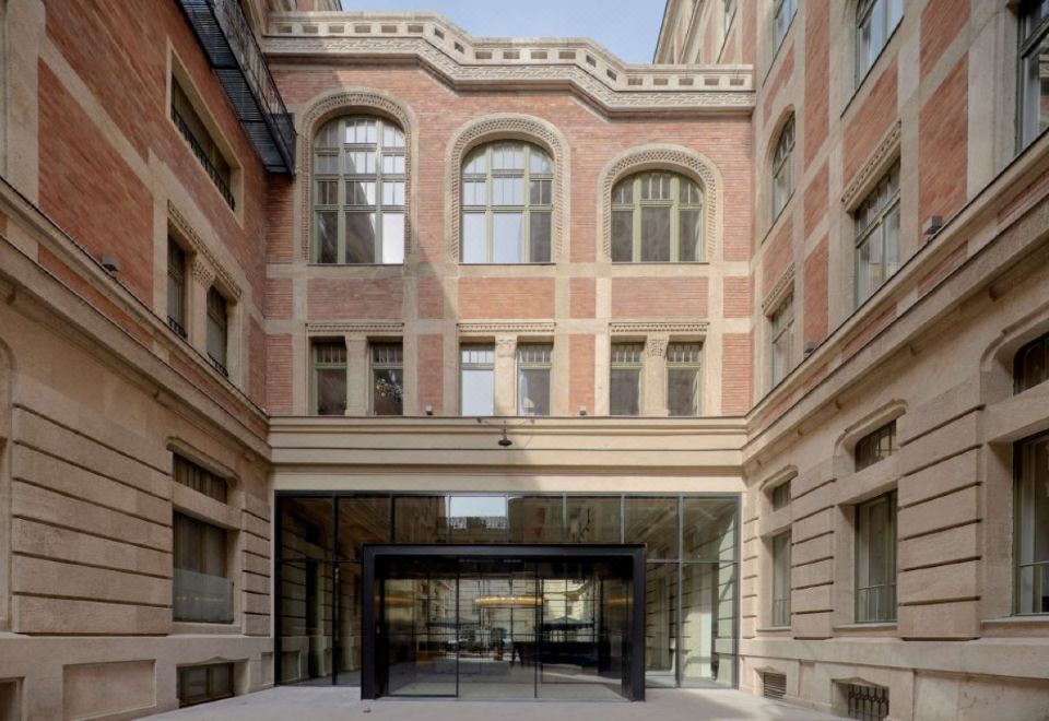 1. 코즈모 호텔 스..