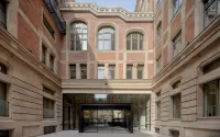 Kozmo Hotel Suites & Spa - Small Luxury Hotels of the World