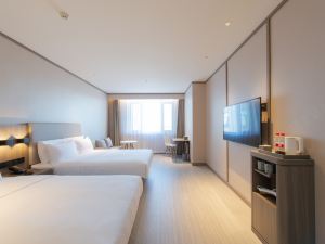 Hanting Hotel (Baicheng Yubei District Qingnian Street)